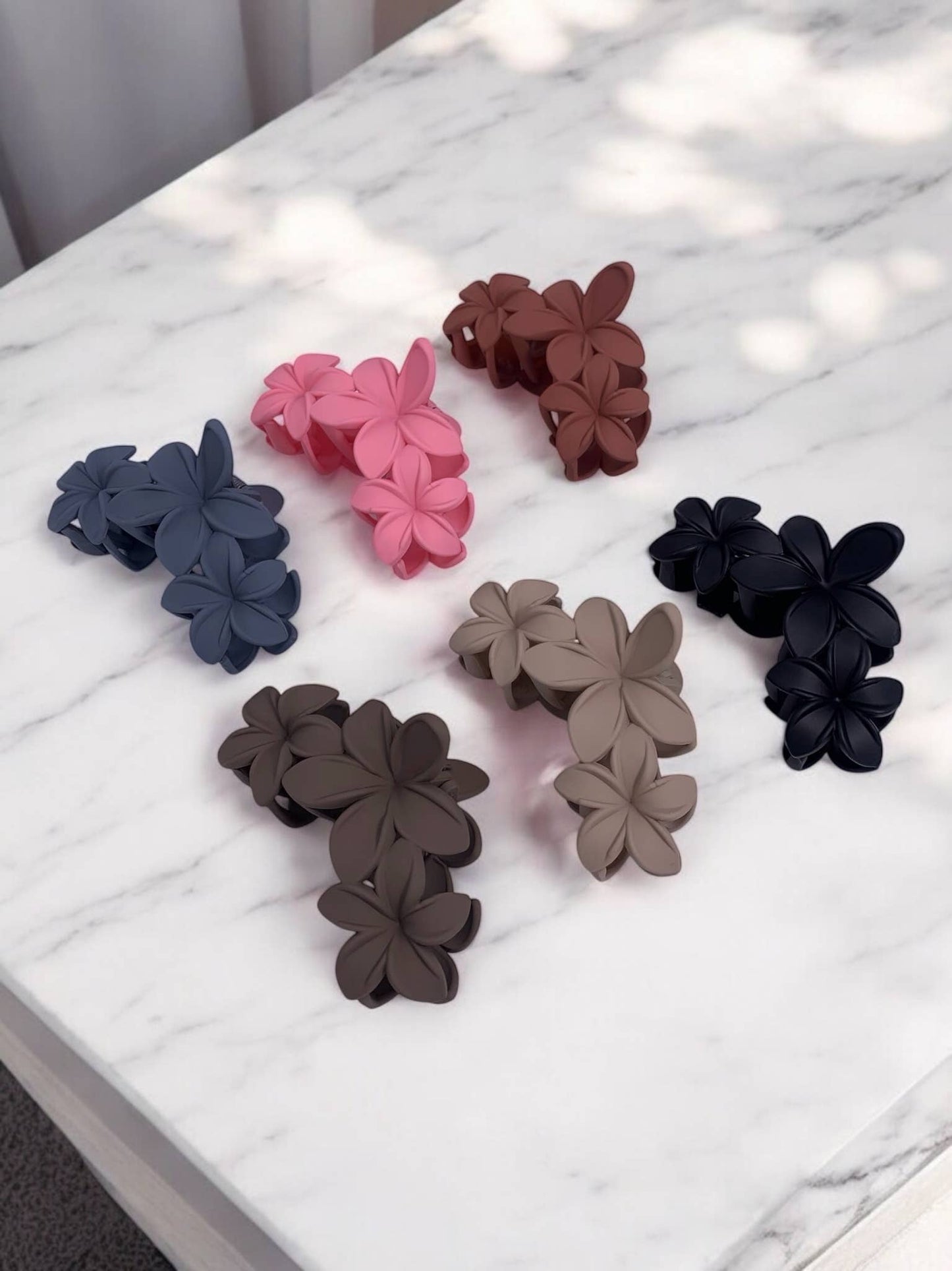 Flower hair clip - solid color